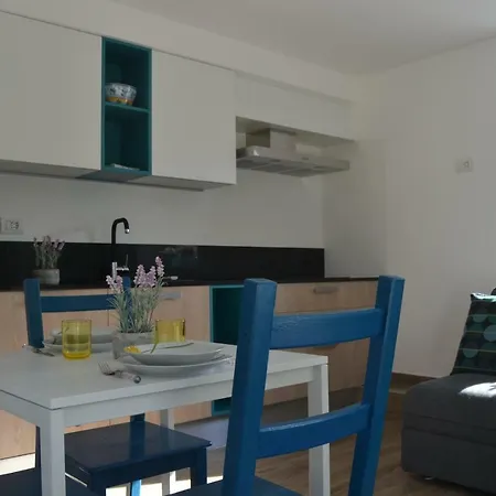 Lido 3 Pool, 30m From The Lake, Pet Friendly Daire